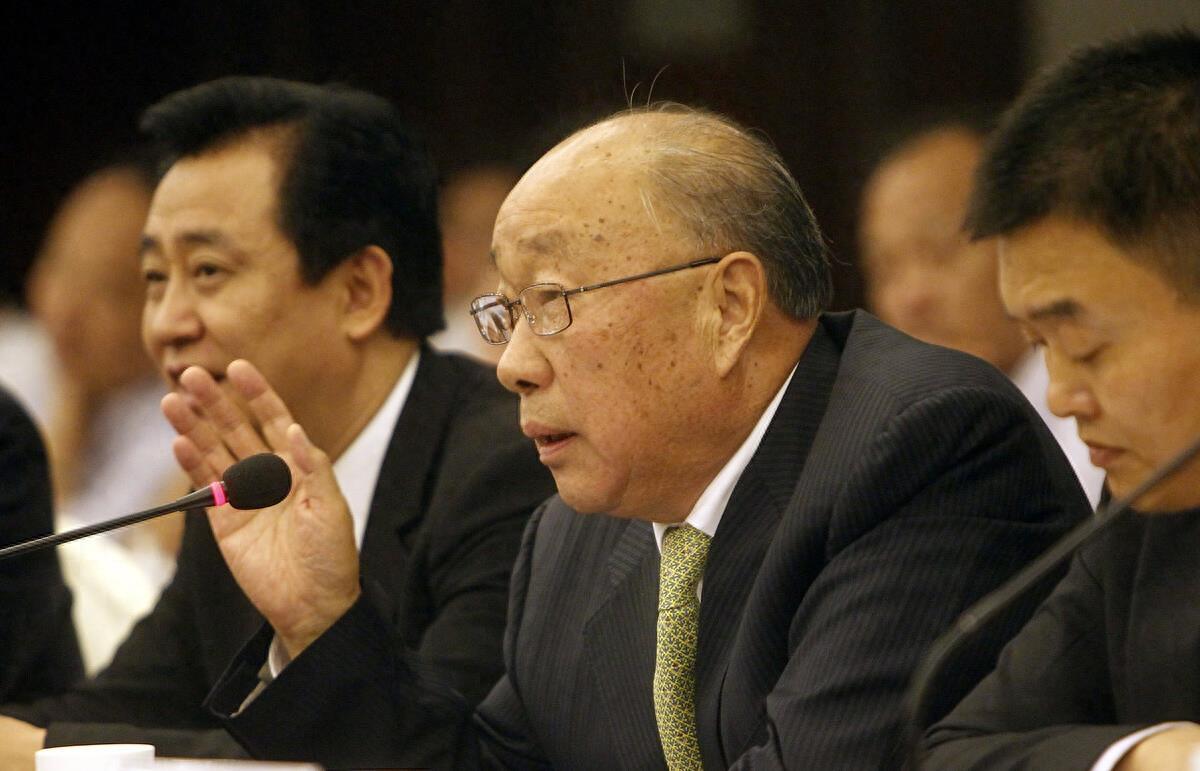 家族企业传承破局，二代接班与职业经理人治理的动态平衡之道