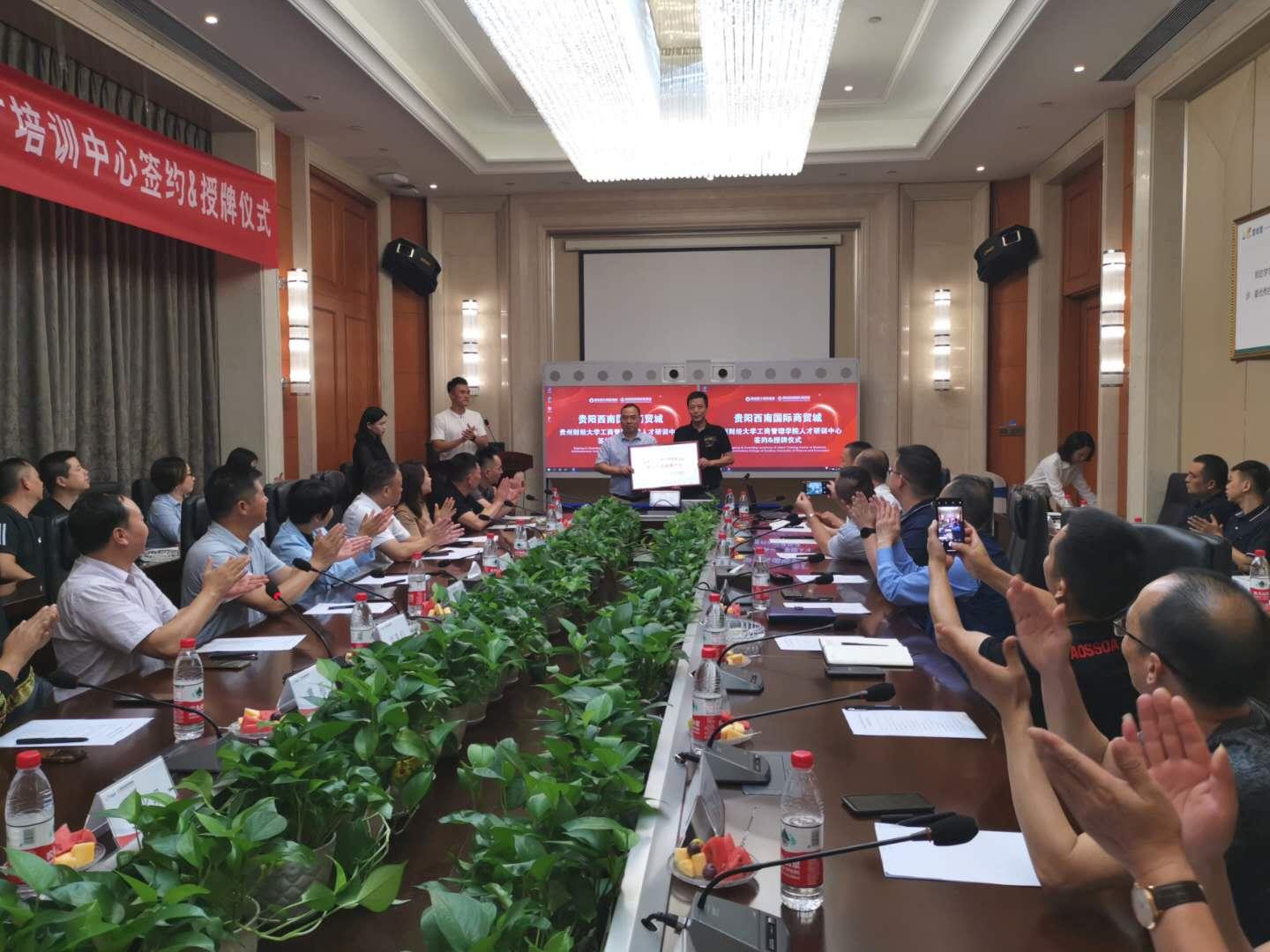 物流人才结构优化，三型协同培养与引进策略